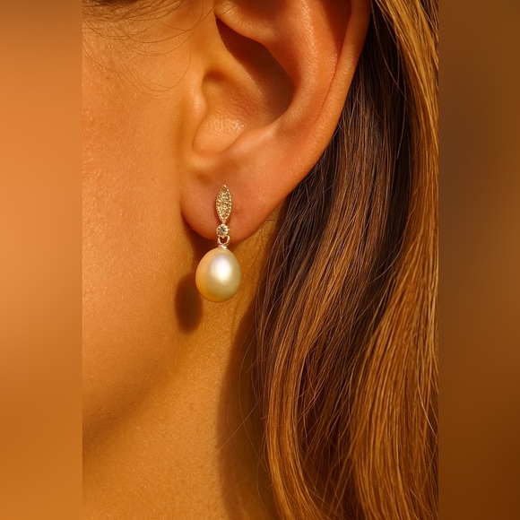 Vintage 14K White Gold, Diamonds&Pearl Earrings